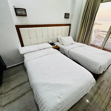 Luxury Cecelia Resort Hotel