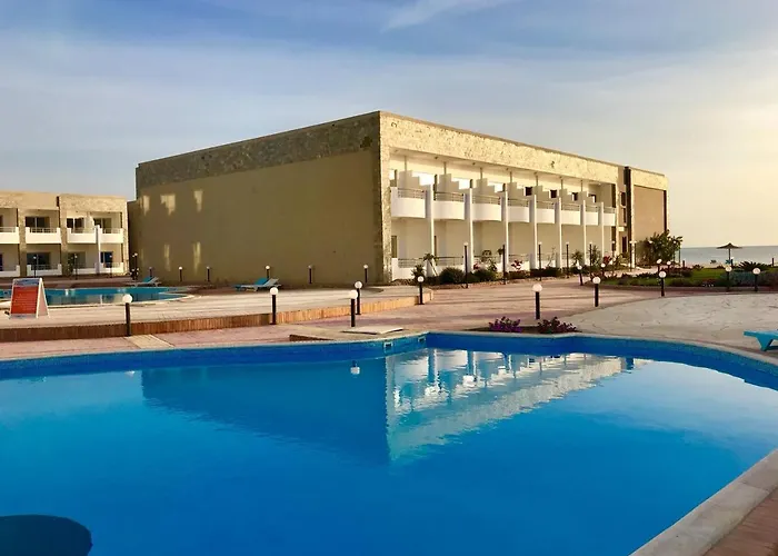Luxury Cecelia Aparthotel *