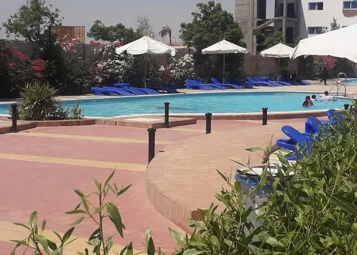 Luxury Cecelia Aparthotel *