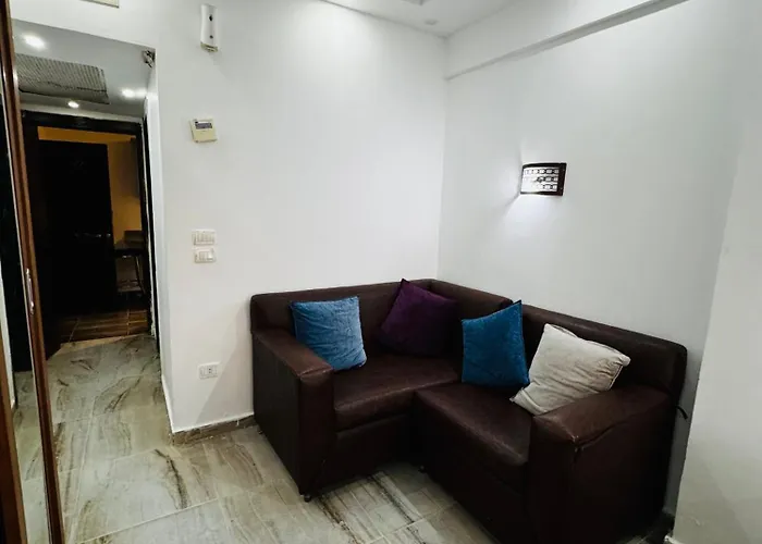Luxury Cecelia Aparthotel